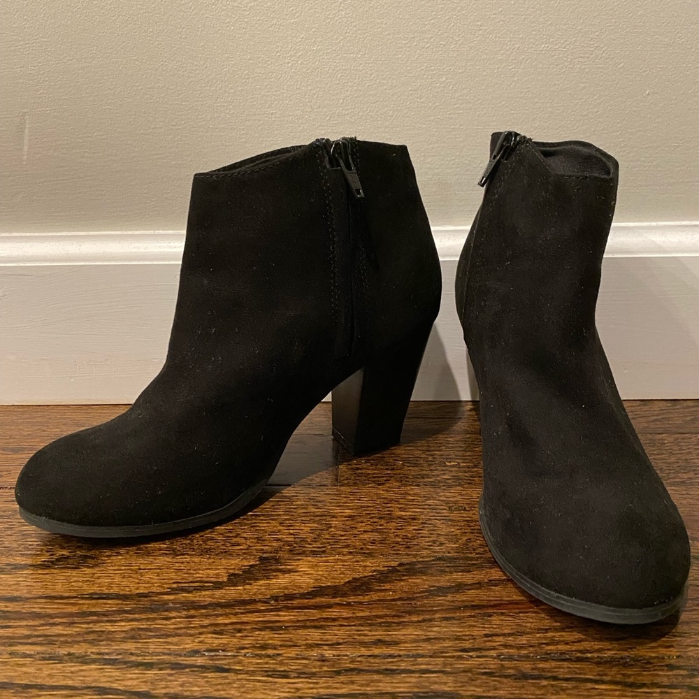 Low ankle booties! Cute & comfy for everyday fall/winter wear!